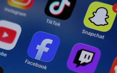 يوتيوب وسناب شات وتيك توك تُسوي أول قضية لتعويض المدارس عن إدمان الطلاب