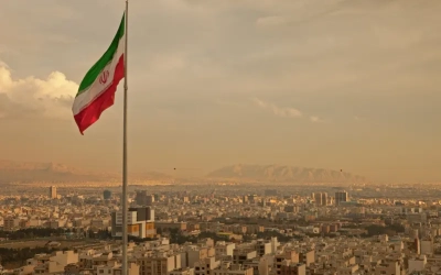 إعلام إيراني: دوي انفجارات في بندر عباس وجزيرة قشم